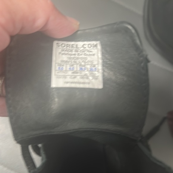 Sorel Margo Low Lace Ankle Boot Size 8.5 Red Heel - Picture 7 of 10